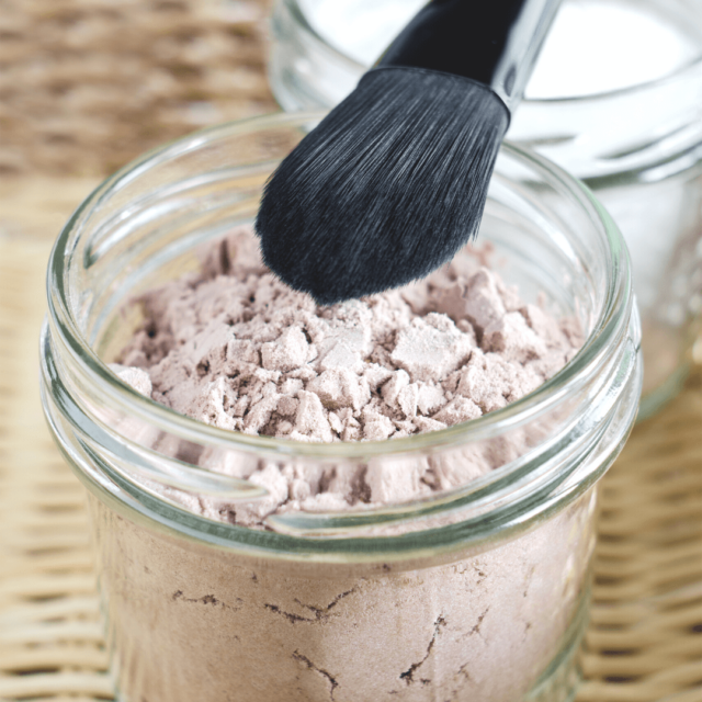 How to Make Homemade Dry Shampoo A Much Cheaper & Safer Option!