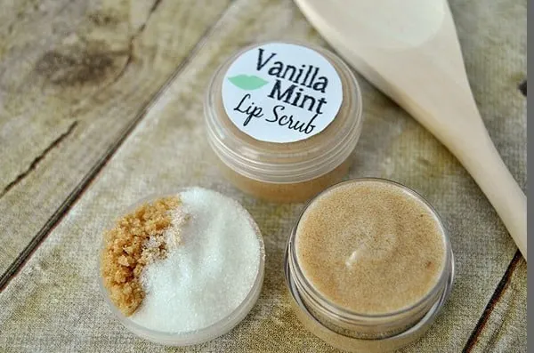 vanilla-mint-lip-scrub