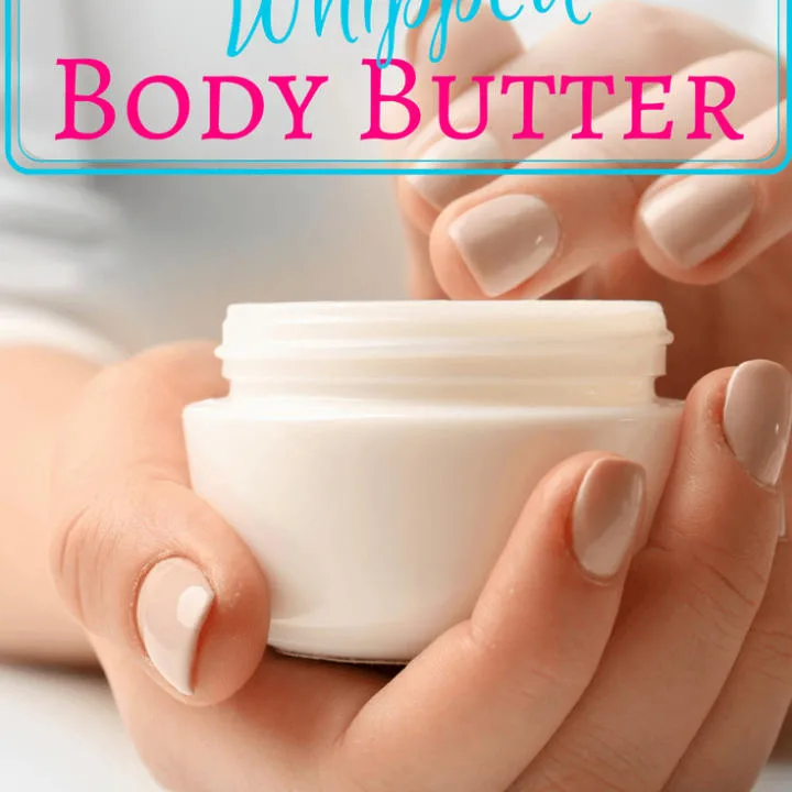 This Utra Healing Whipped Body Butter is just what you need to soothe your dry chapped skin. The combo of essential oils and butters feels and smells great. #bodybutter #skincare #diy #natural #organic #homemade #gifts