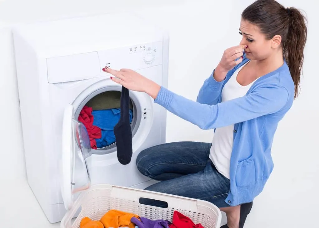 Do you struggle with getting smelly odors out of your laundry using natural detergent? You really want your laundry to be fresh and clean but don't want to expose your family to harmful chemicals… You're going to love this hack to get even the stinkiest odors out of your clothes without using harmful chemicals or fragrances!