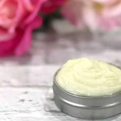 Anti-aging face cream in the store is expensive - and often not the best ingredients for you. This DIY Rose of Cypress Face Cream will be exactly what your skin needs. #antiaging #antiagingcream #AntiWrinkle #diyskincare #moisturizing  #skincare