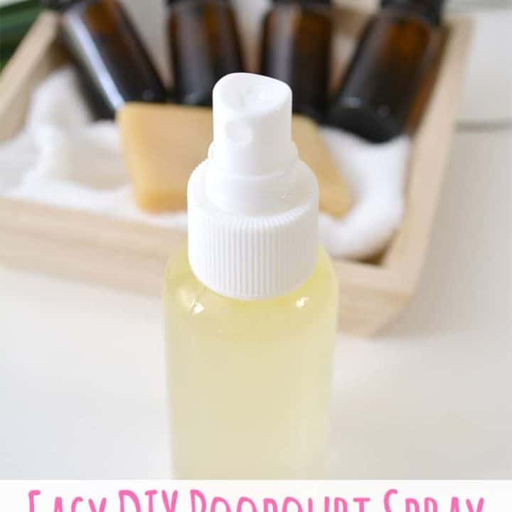 Easy DIY Poopouri Spray with Essential Oils - Skip those chemical sprays to hide that bathroom smell, and give this DIY Poo-Pourri Spray recipe a try instead!  #essentialoils #DIY #PooPouri