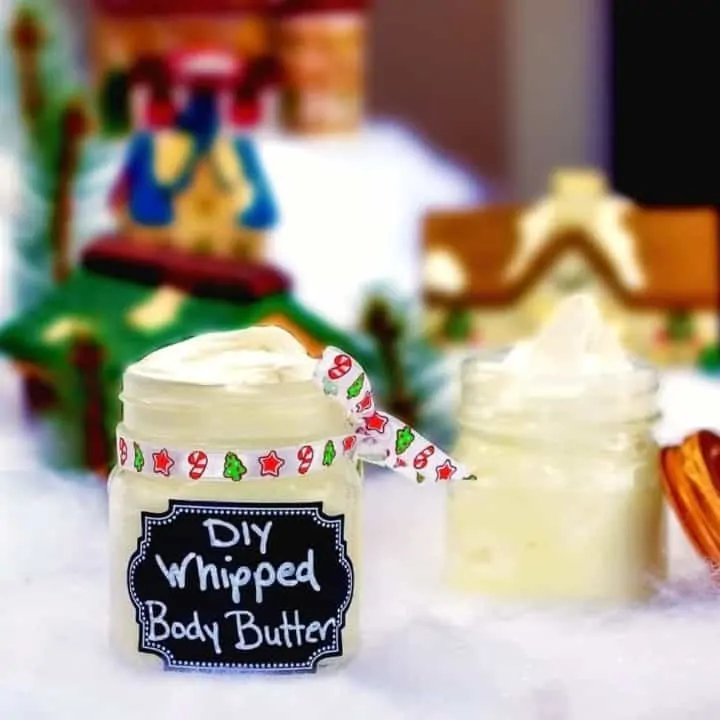 This holiday season, give the gift of homemade gifts with this simple and luxurious whipped body butter! Created with natural ingredients like coconut oil, essential oils and mango butter, you can rest easy knowing that your DIY Christmas gift ideas are certain to be a hit. Help your family and friend moisturize their skin and maintain their healthy glow all year long with this DIY whipped body butter recipe! Homemade body butter has never been so simple! #DIY #bodybutter #homemade #essentialoils