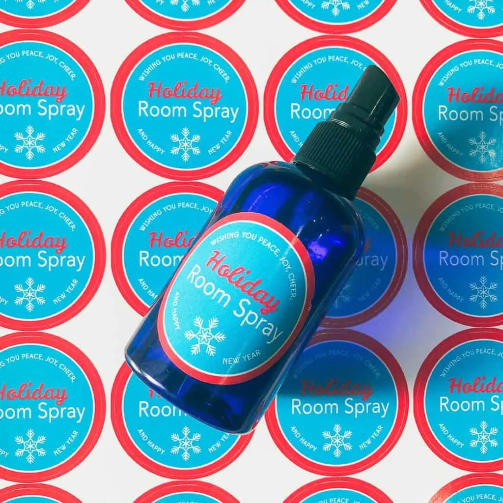 Want to learn how to make waterproof labels for your bottles and jars? You work really hard on your DIY recipes.  Whether you're making sugar scrubs, bath soaks or room sprays, you want them to look pretty and stay that way. That's why a cute waterproof label is a must! #diy #labels #waterproof