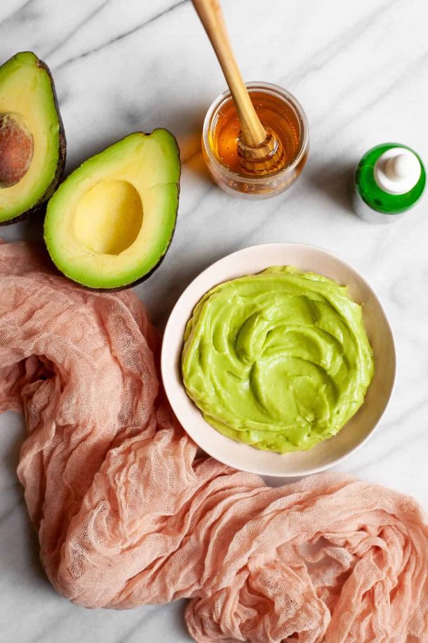 9 Diy Avocado Hair Mask Treatments For Deep Conditioning And Hair Growth Simple Pure Beauty 4190