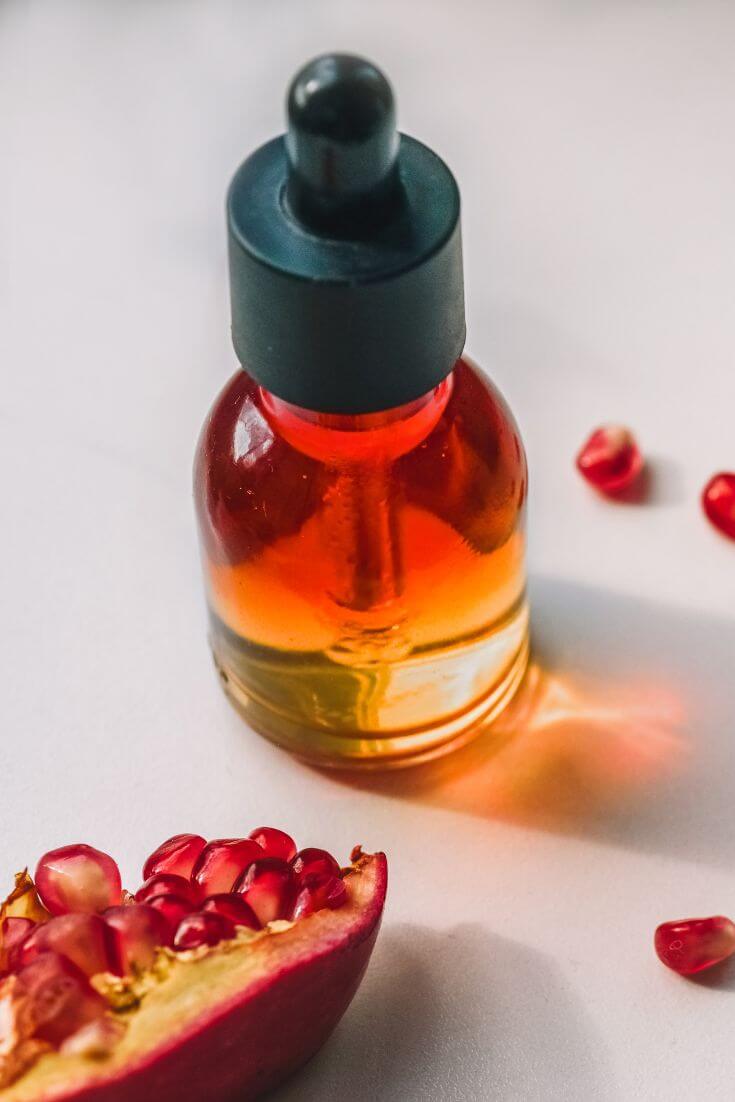 Pomegranate Seed Oil by Leven Rose